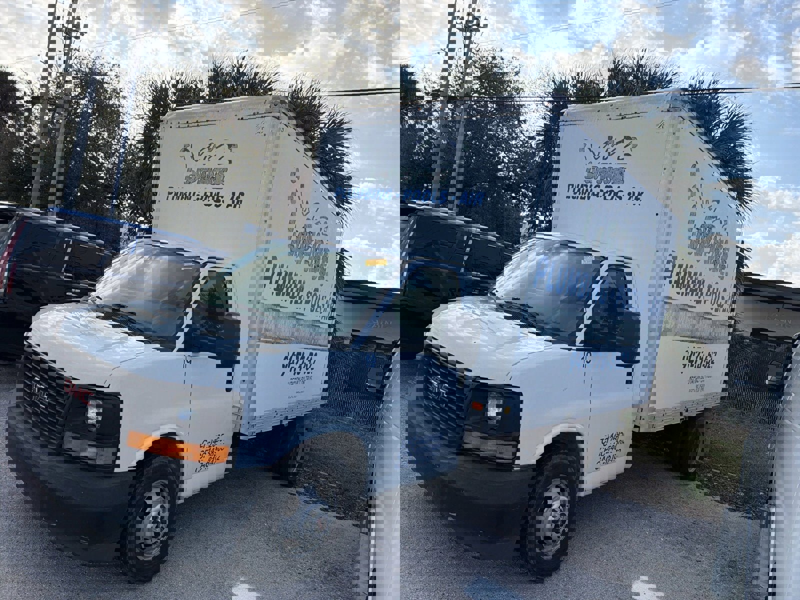 Used 2017 GMC Savana 3500 image 4