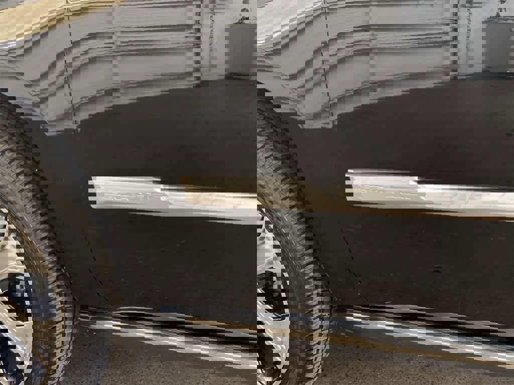 Used 2018 Cadillac Escalade Platinum image 10