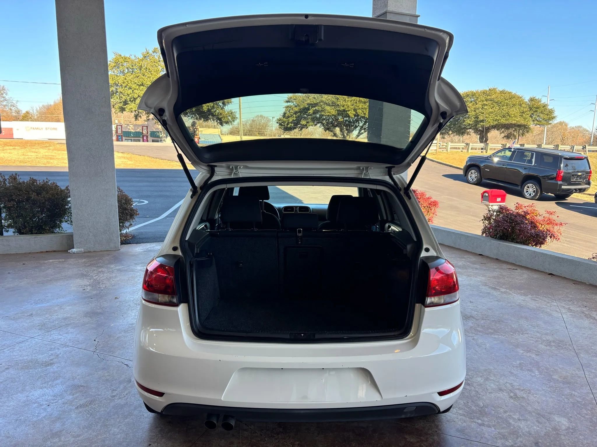 Used 2014 Volkswagen Golf 4-Door image 21