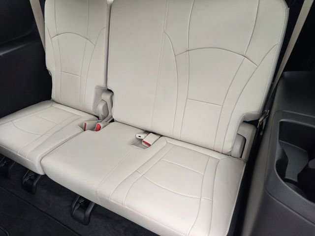 Used 2023 Buick Enclave Premium w/ Experience Buick Package FWD image 26