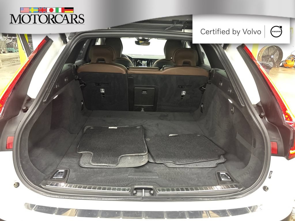 Used 2022 Volvo V90 B6 Cross Country w/ Advanced Package AWD/4WD image 15