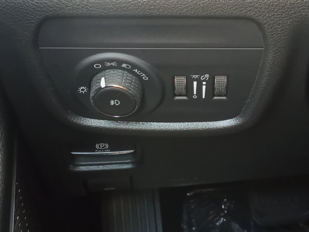 New 2026 Jeep Grand Cherokee L Limited AWD/4WD image 12