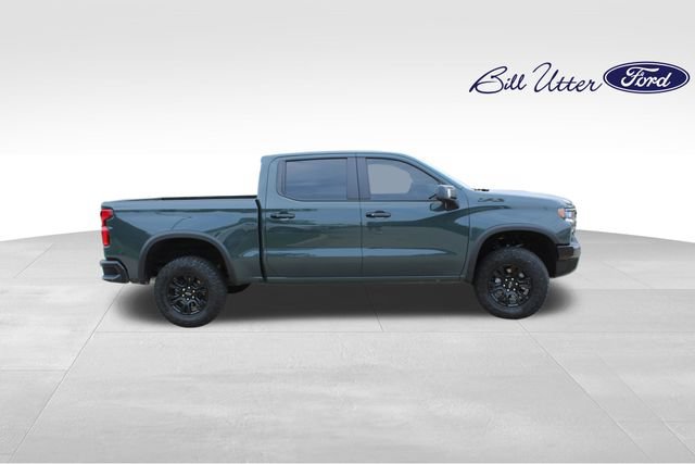 Used 2026 Chevrolet Silverado 1500 ZR2 w/ Dark Appearance Package AWD/4WD image 4
