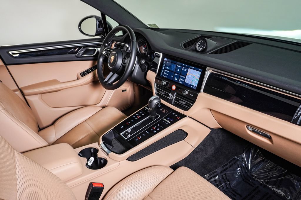 Certified 2023 Porsche Macan S AWD/4WD image 14