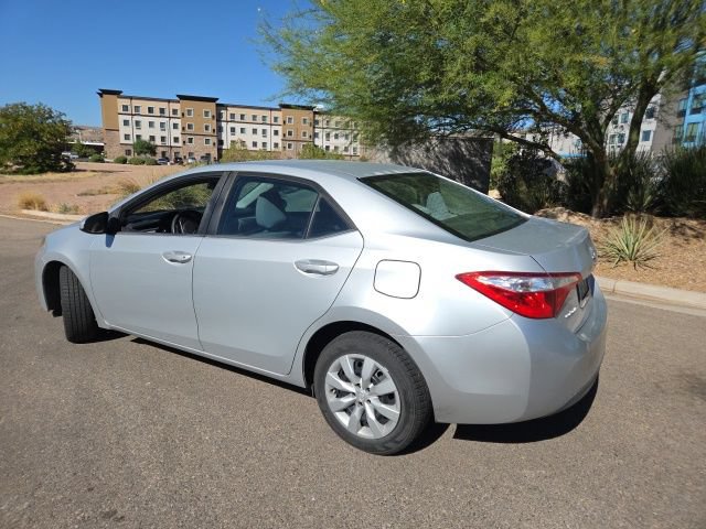 Used 2016 Toyota Corolla LE FWD image 5