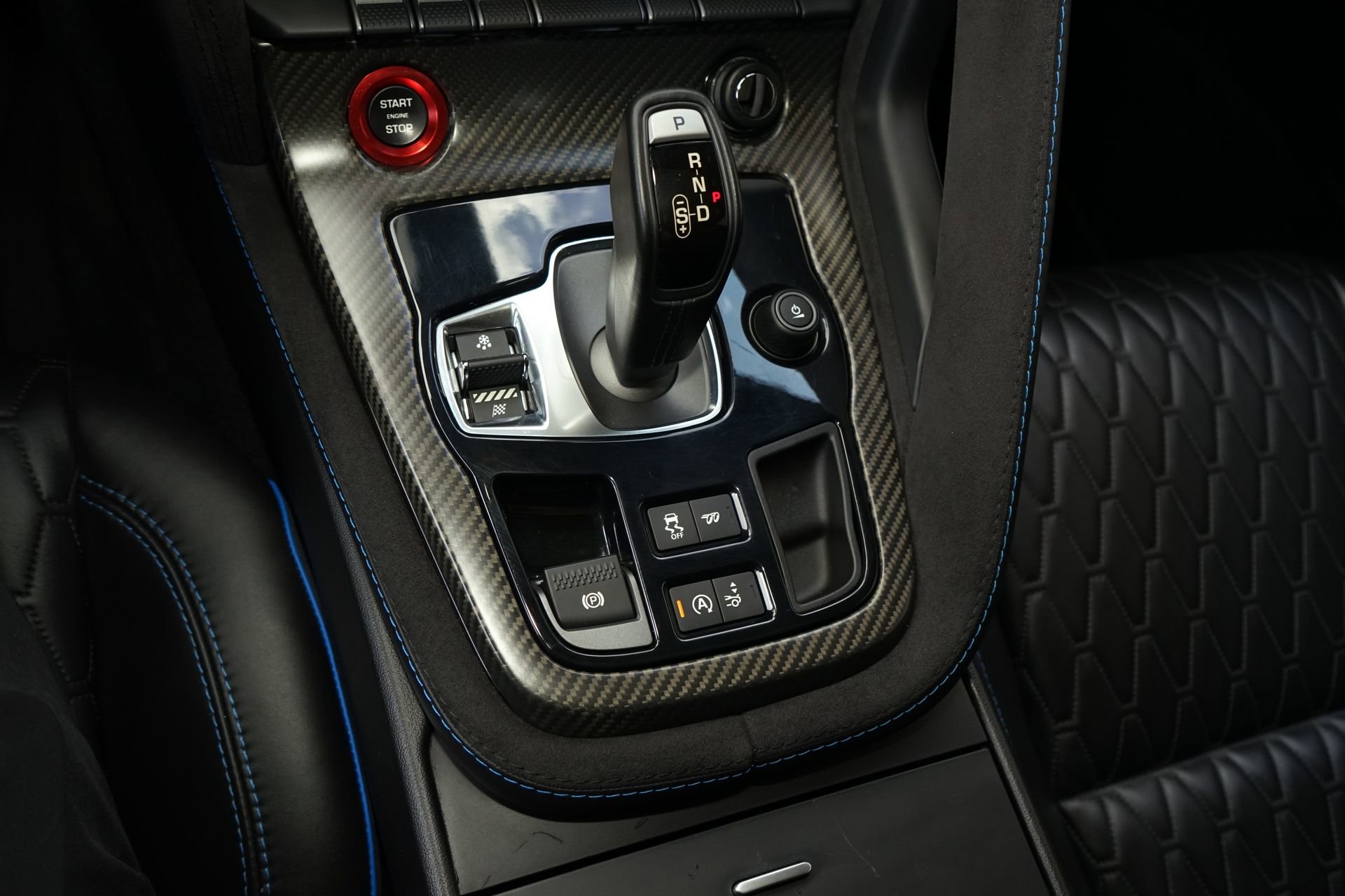 Used 2017 Jaguar F-TYPE SVR image 14