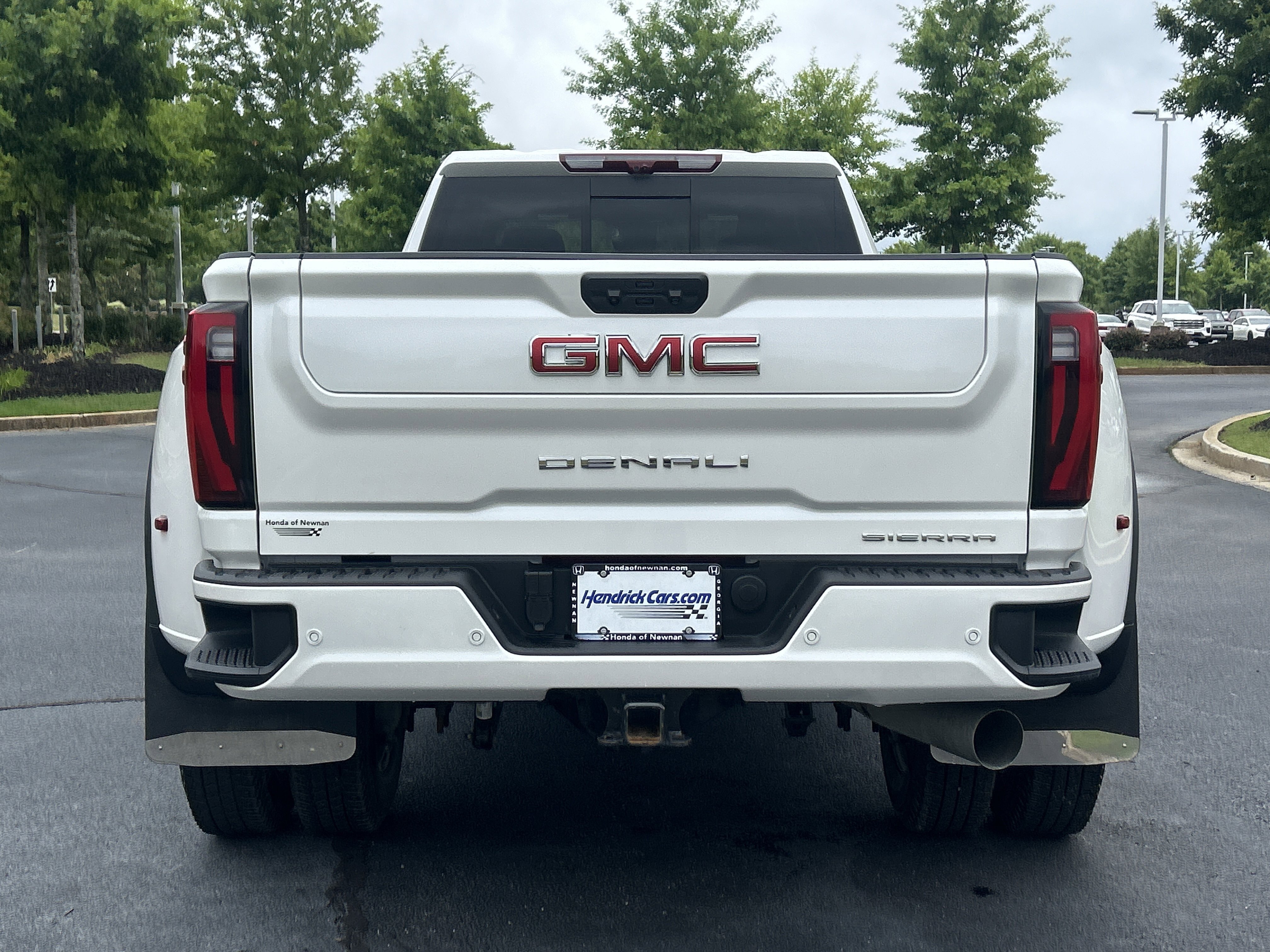Used 2025 GMC Sierra 3500 Denali w/ Denali Reserve Package AWD/4WD image 8