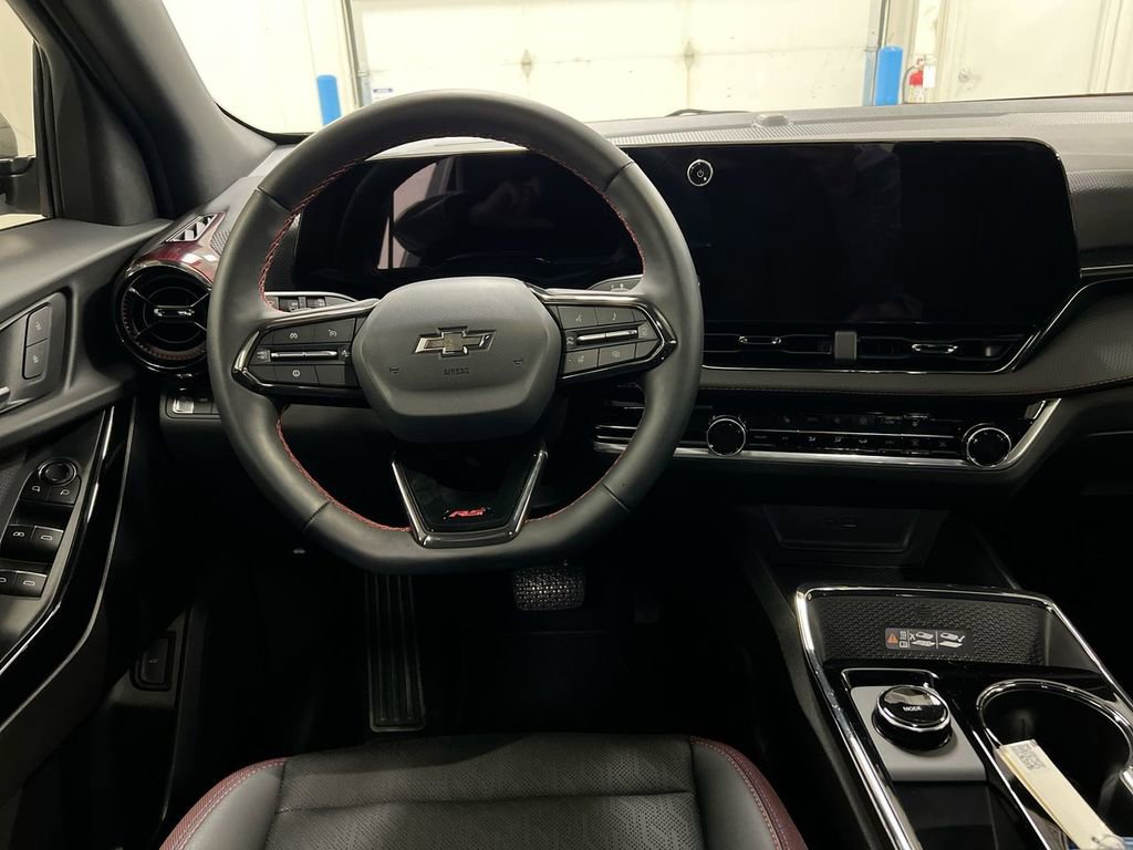 Used 2025 Chevrolet Equinox RS AWD/4WD image 11