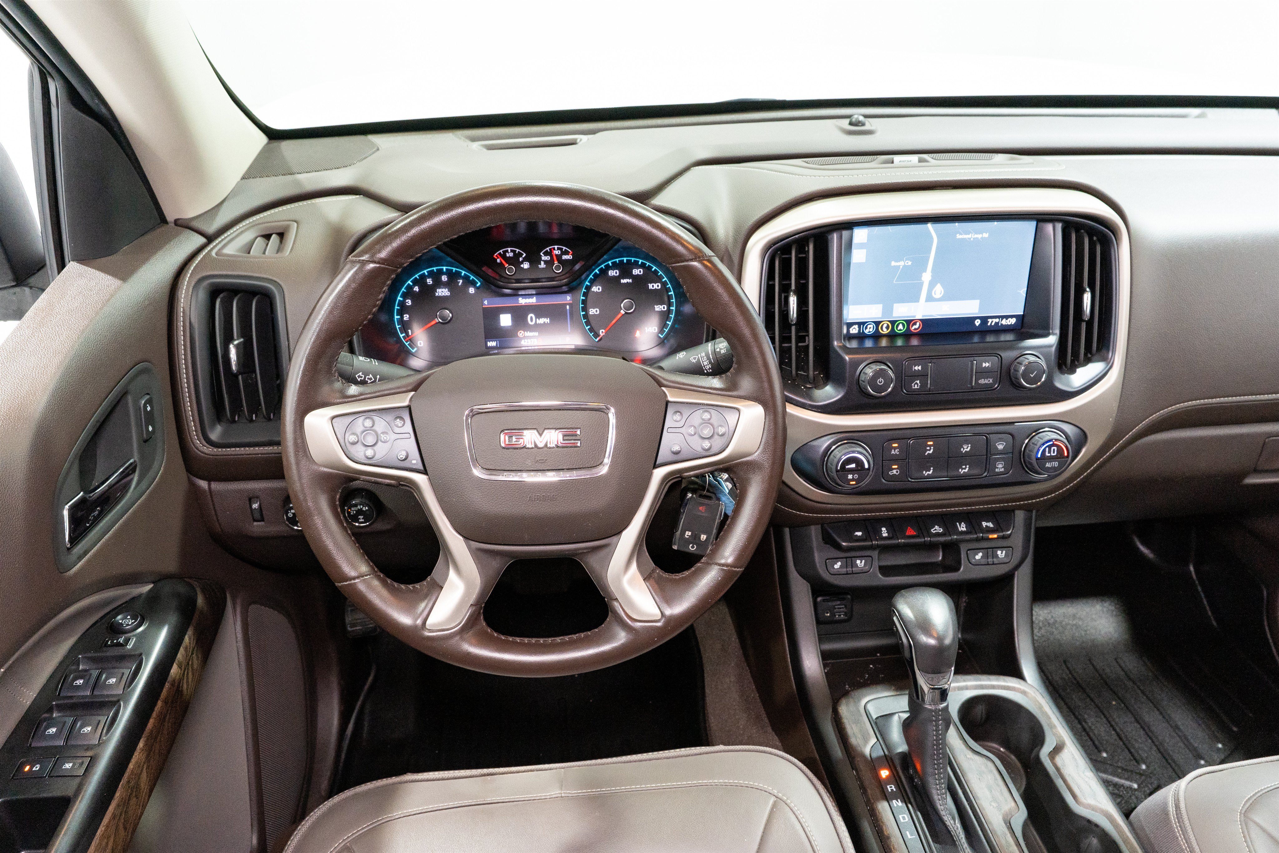 Used 2022 GMC Canyon Denali AWD/4WD image 13