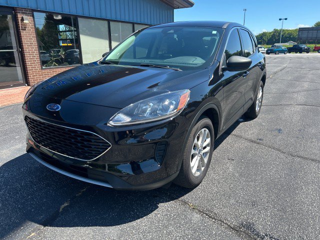 Used 2022 Ford Escape SE w/ Cold Weather Package AWD/4WD image 2