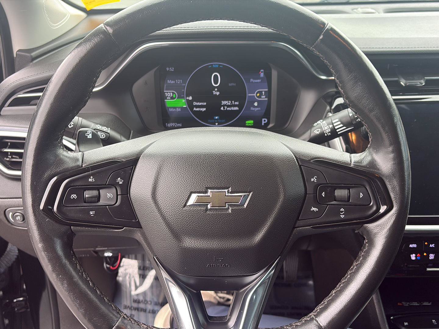 Used 2023 Chevrolet Bolt EUV LT w/ Convenience Package FWD image 15