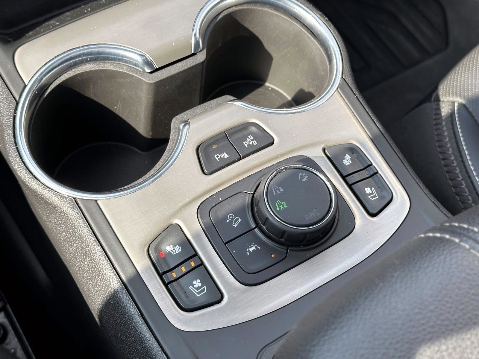 Certified 2024 GMC Terrain Denali w/ Denali Premium Package image 28