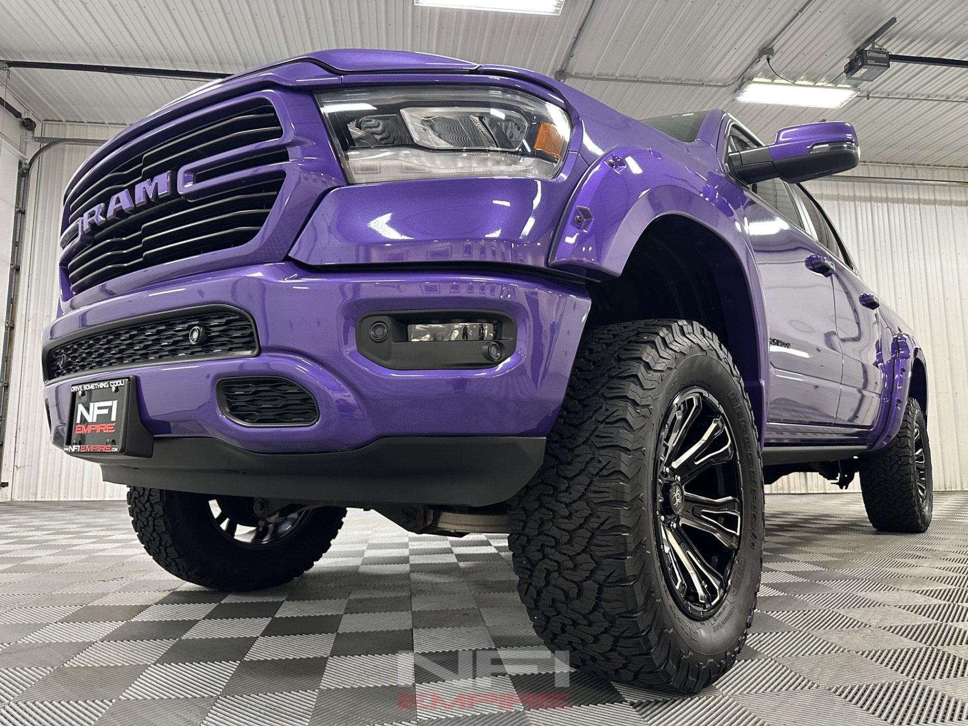 Used 2024 RAM 1500 Laramie AWD/4WD image 13