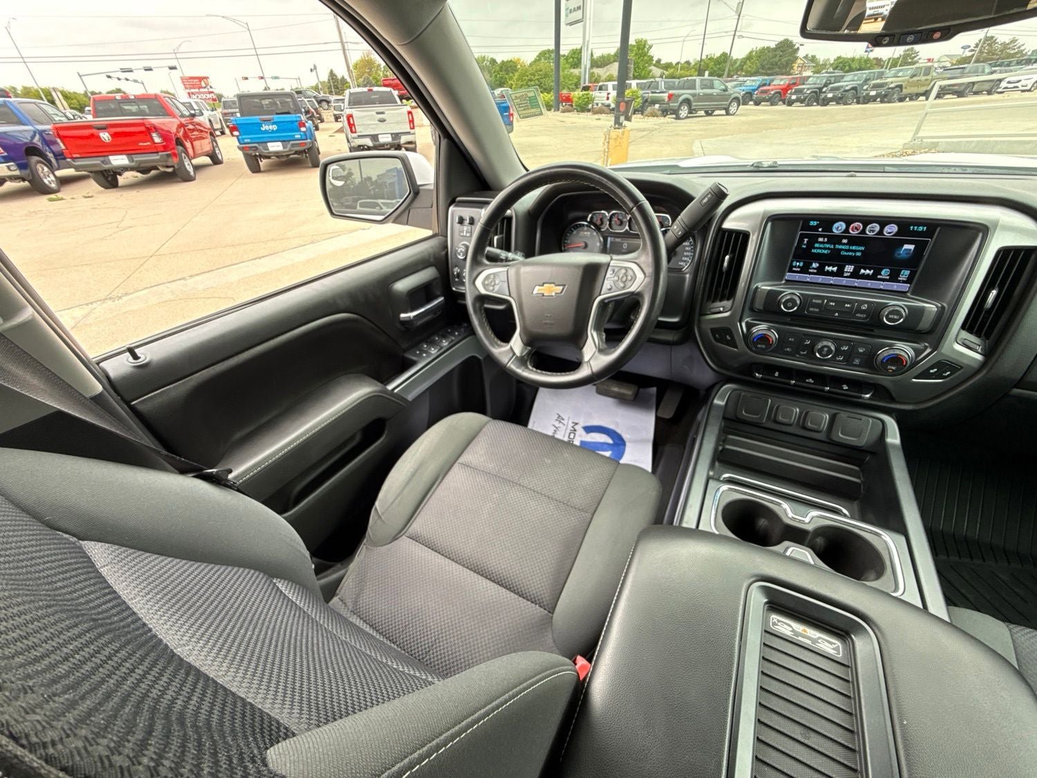 Used 2017 Chevrolet Silverado 1500 LT w/ All Star Edition AWD/4WD image 29