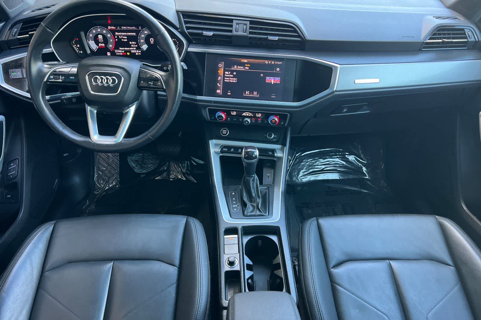 Used 2022 Audi Q3 2.0T Premium w/ Convenience Package AWD/4WD image 4
