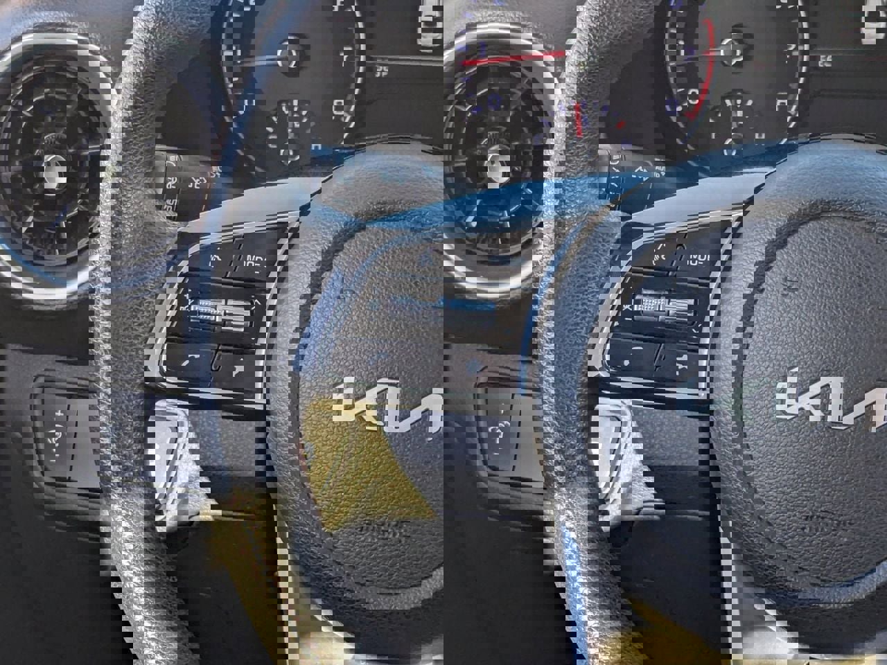 Used 2024 Kia Forte LXS image 17