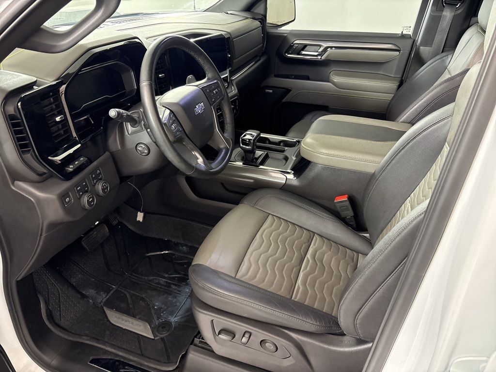 Used 2024 Chevrolet Silverado 1500 ZR2 w/ Technology Package image 38