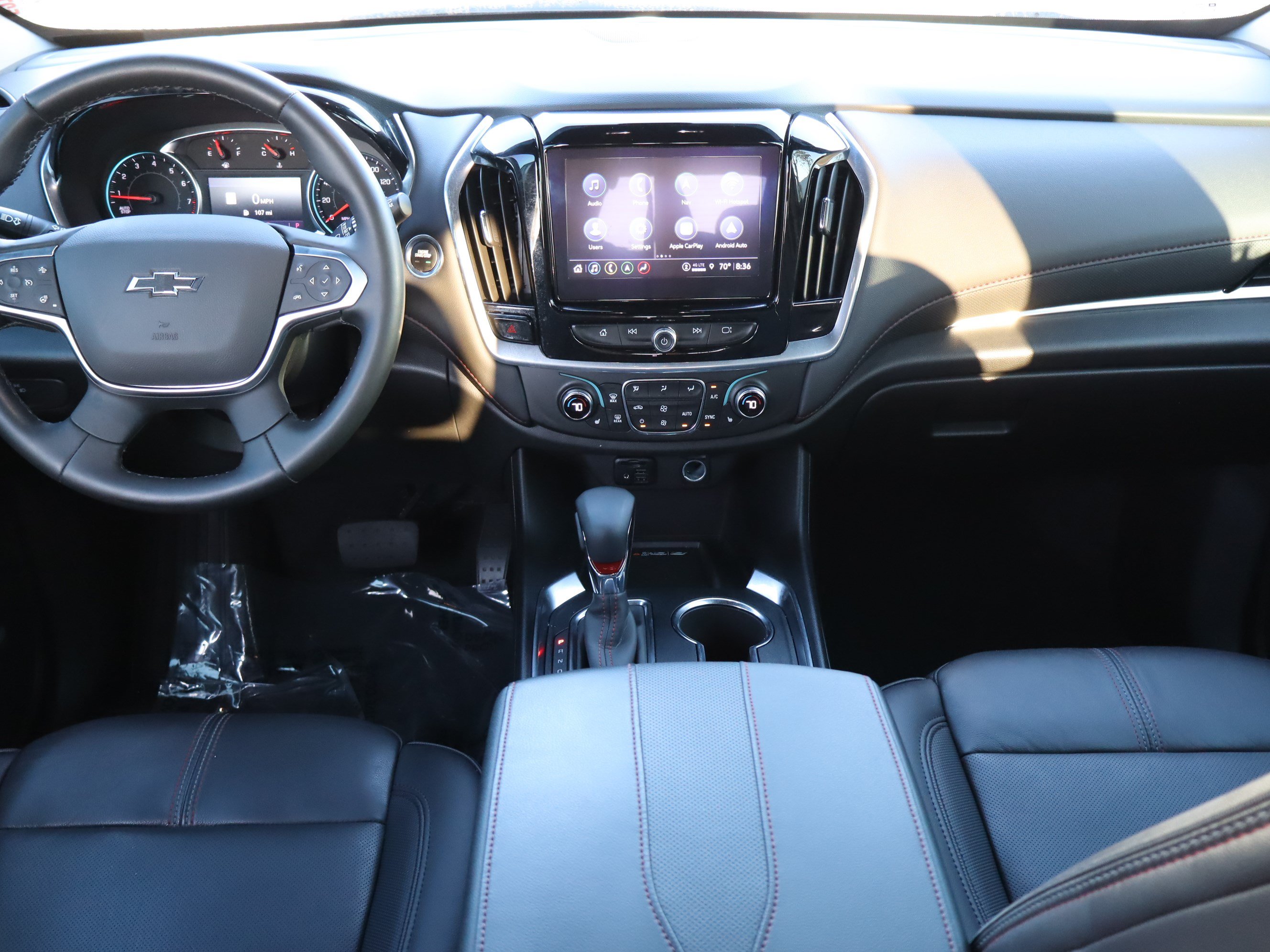 Used 2023 Chevrolet Traverse RS FWD image 15
