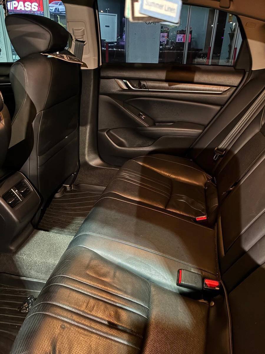 Used 2018 Honda Accord EX-L image 2