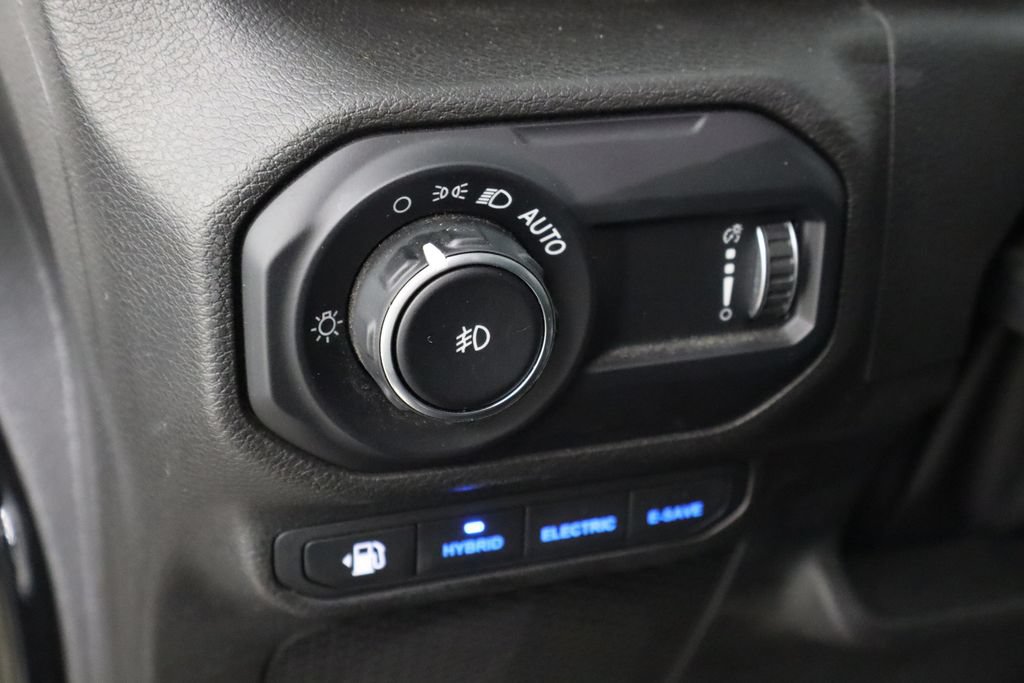 Used 2023 Jeep Wrangler Unlimited Rubicon 4xe w/ Cold Weather Group AWD/4WD image 22