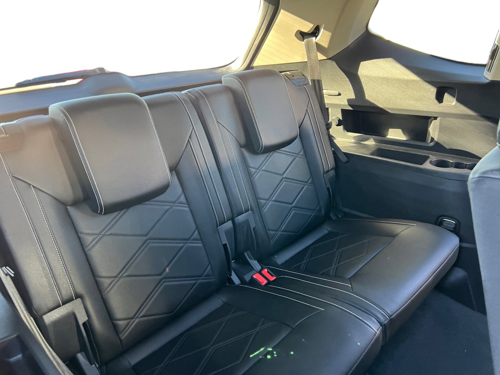 Used 2025 Volkswagen Atlas SE image 12