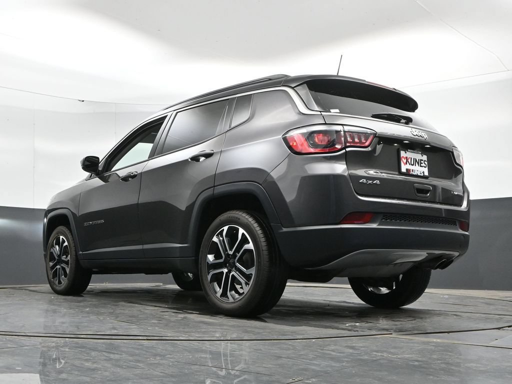 Used 2022 Jeep Compass Limited w/ Sun and Sound Group AWD/4WD image 47
