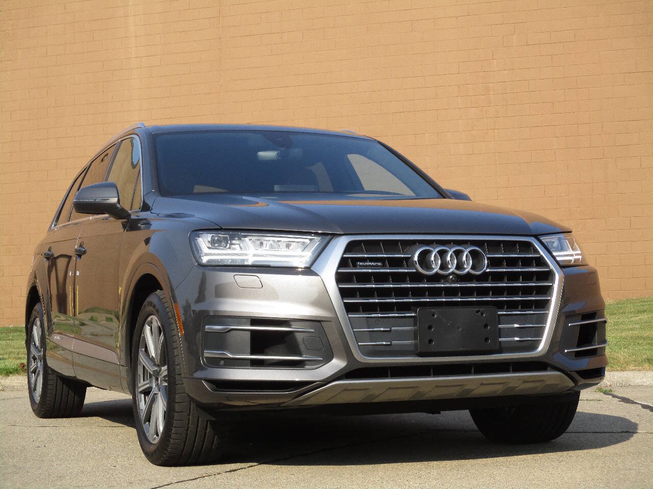 Used 2018 Audi Q7 3.0T Prestige w/ Prestige Package AWD/4WD image 63