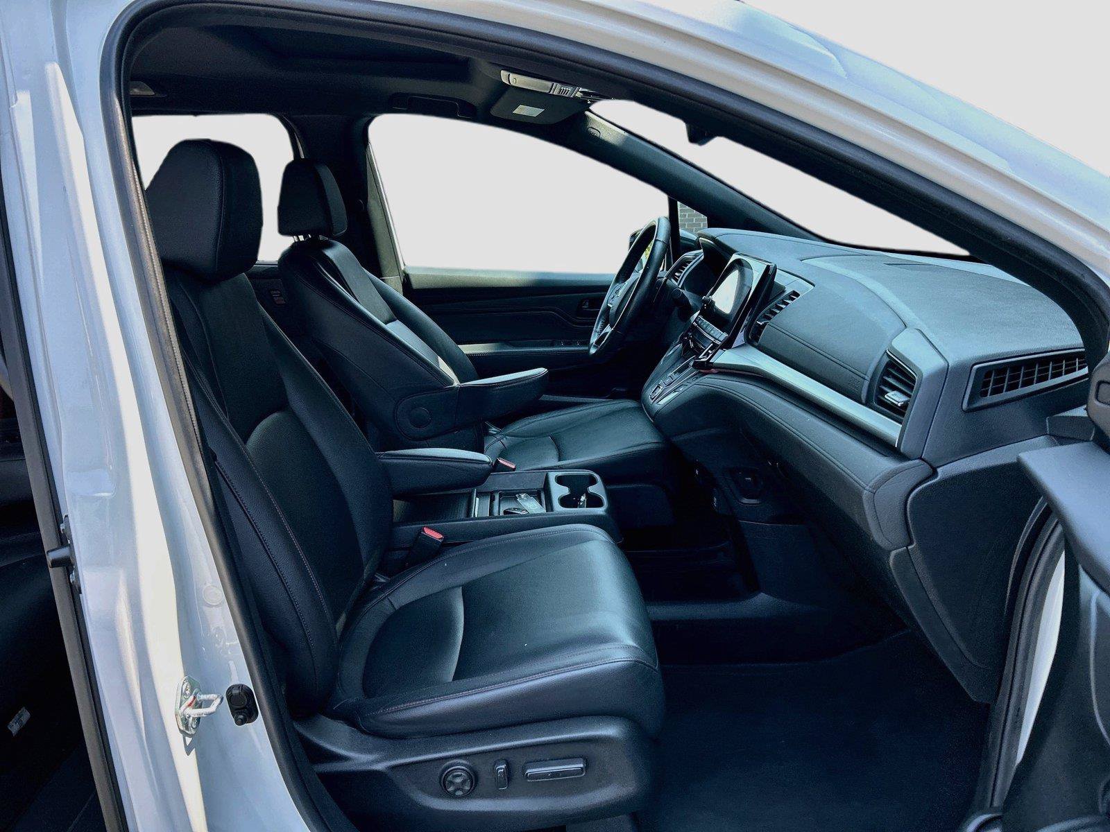 Used 2023 Honda Odyssey Sport image 16