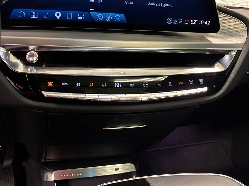 New 2025 Cadillac Lyriq Sport RWD image 40