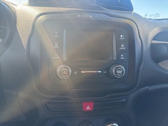 Used 2015 Jeep Renegade Latitude image 19