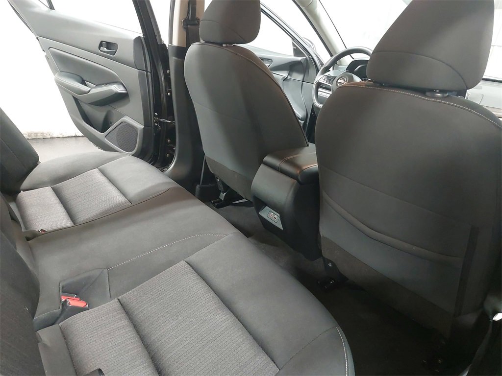 Used 2024 Nissan Altima 2.5 SV image 11