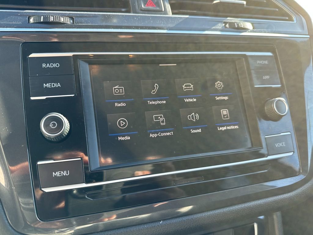 Used 2021 Volkswagen Tiguan S image 19