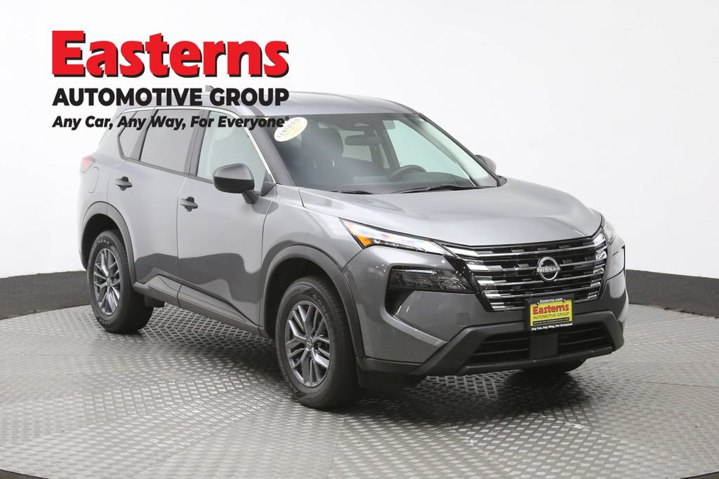 Used 2024 Nissan Rogue S image 3