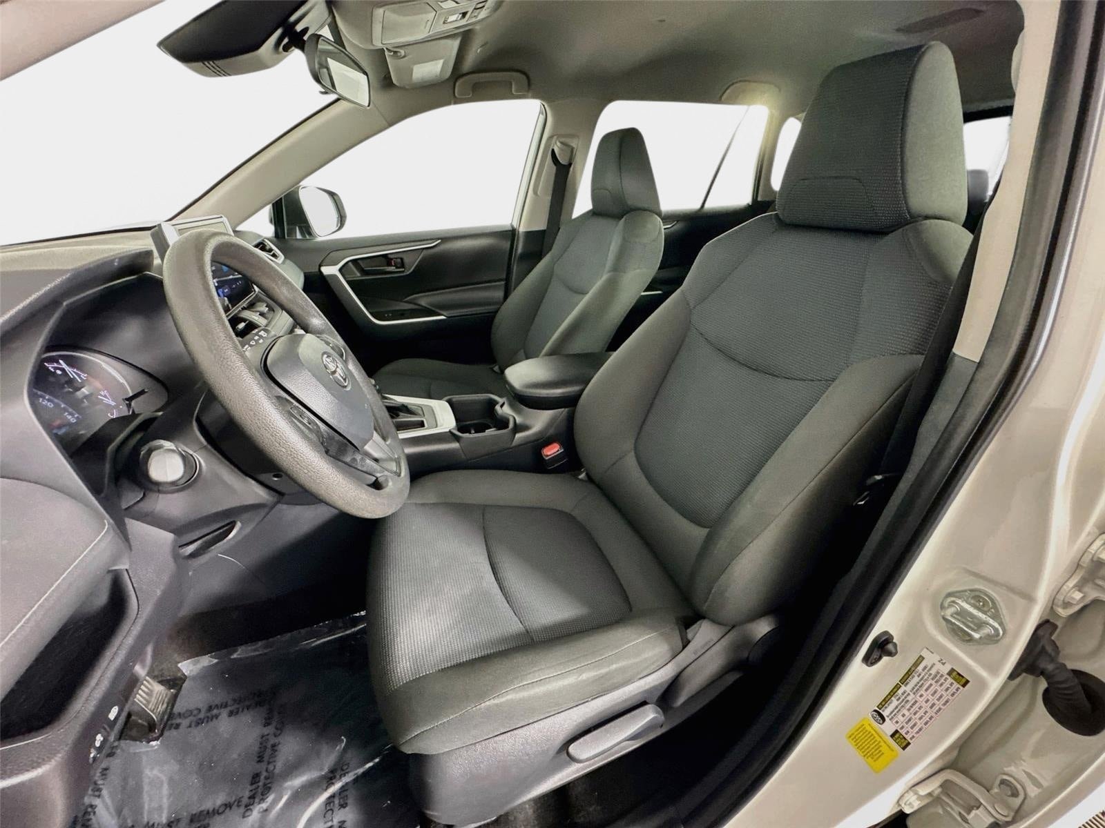 Used 2024 Toyota RAV4 LE FWD image 11
