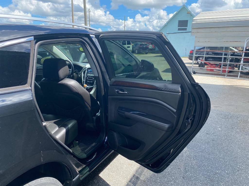 Used 2015 Cadillac SRX Luxury w/ Driver Awareness Package FWD image 19