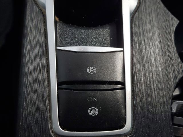 Used 2021 Ford Escape SE w/ SE Sport Appearance Package image 31