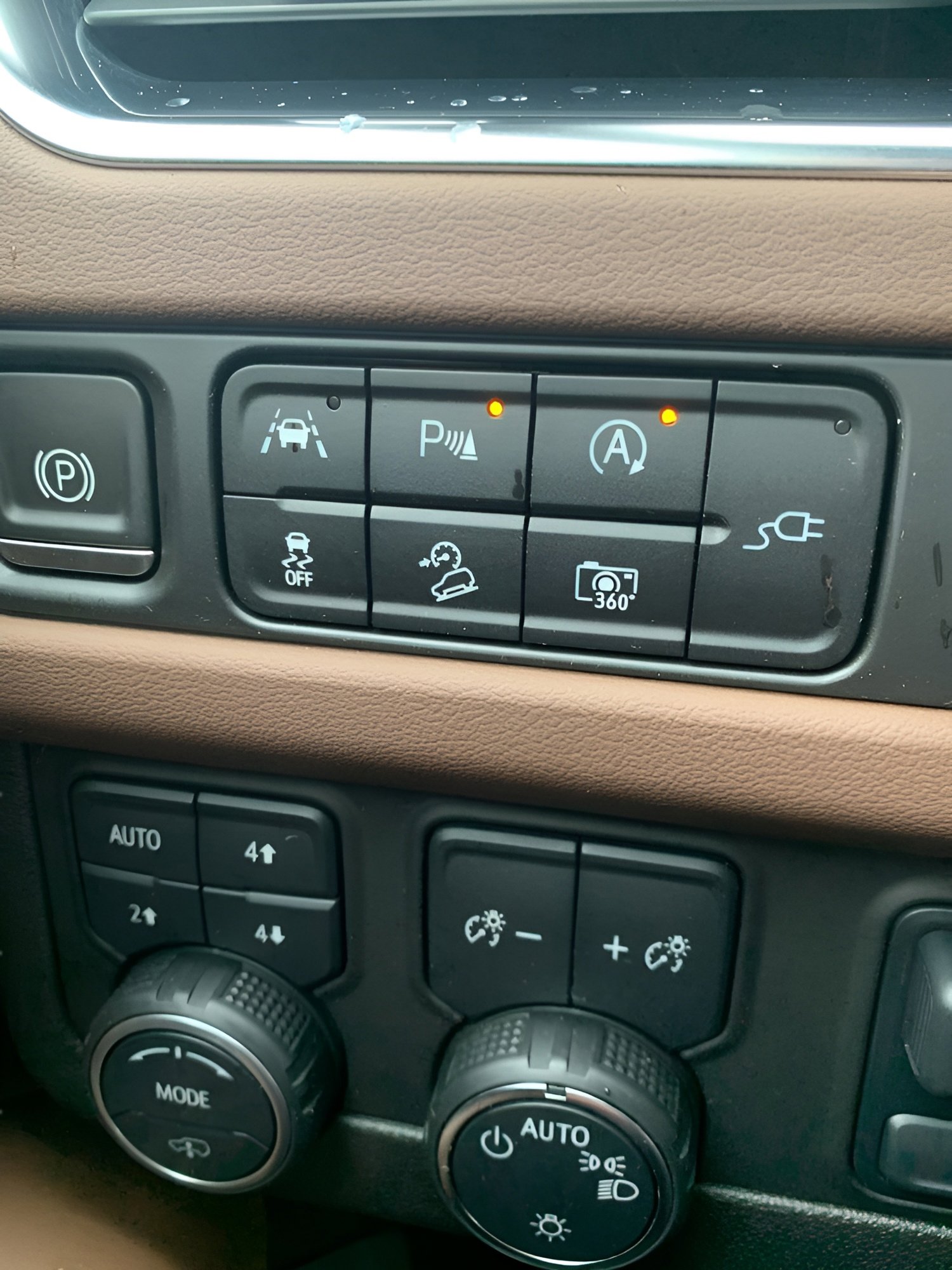 Used 2022 Chevrolet Tahoe High Country image 13