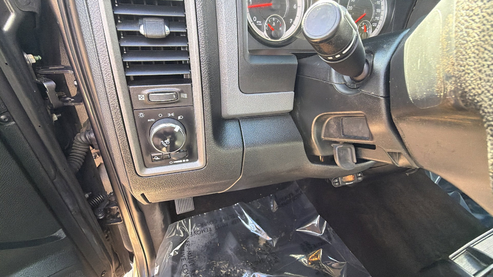 Used 2017 RAM 1500 Express w/ Express Value Package image 25