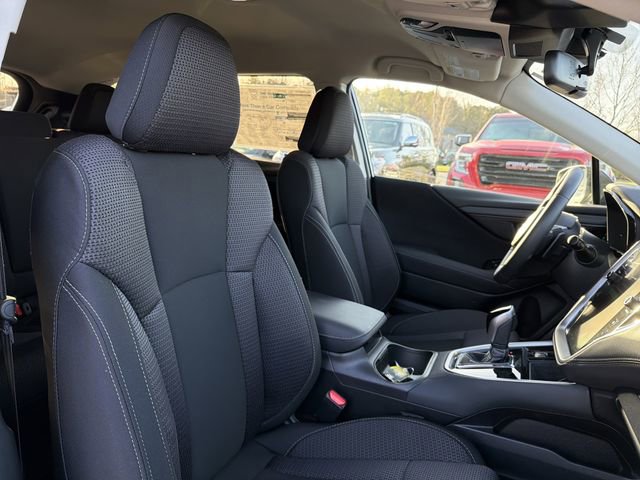 Used 2025 Subaru Outback Premium image 19