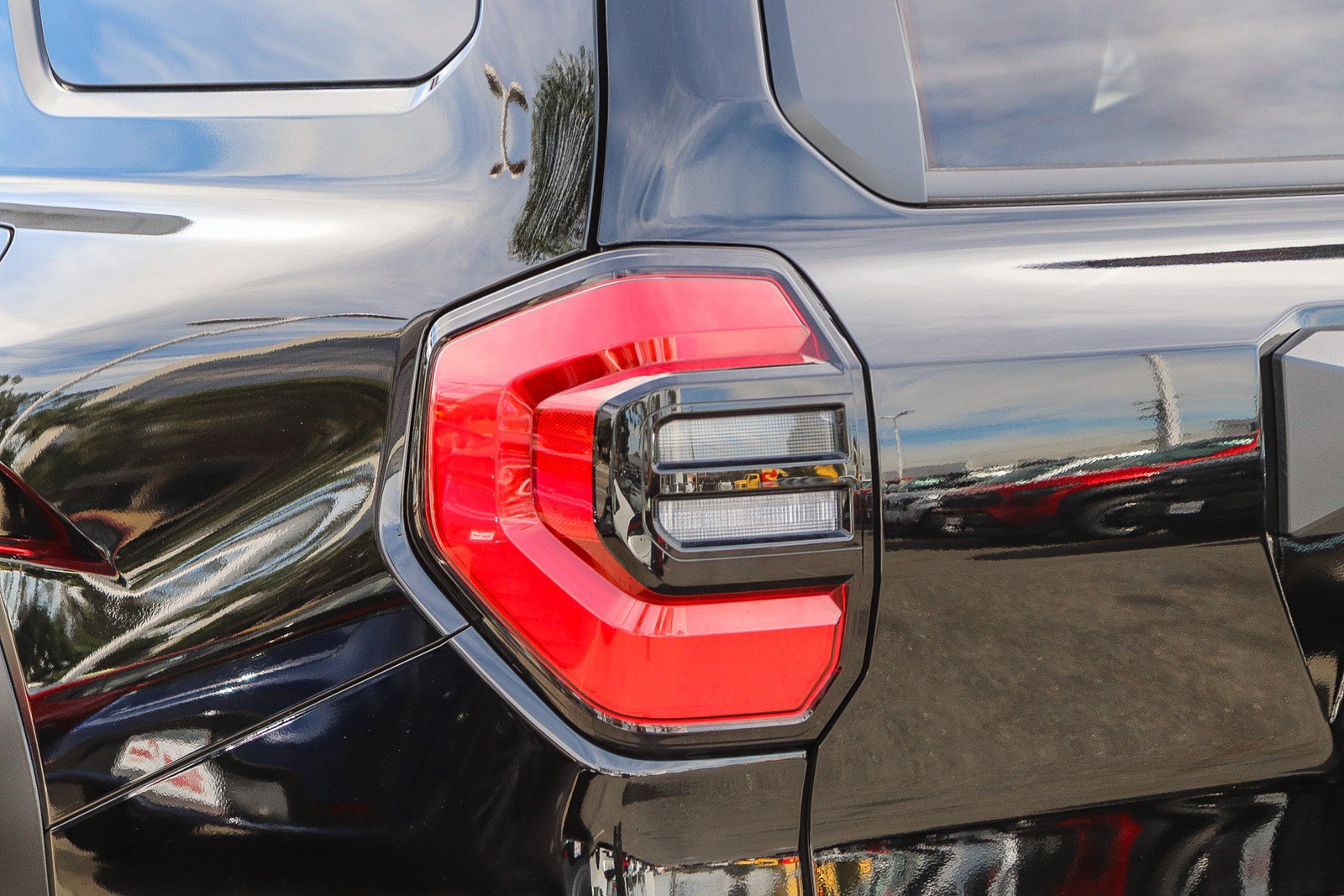 Used 2025 Toyota 4Runner TRD Off-Road Premium w/ Tow Technology Package image 13