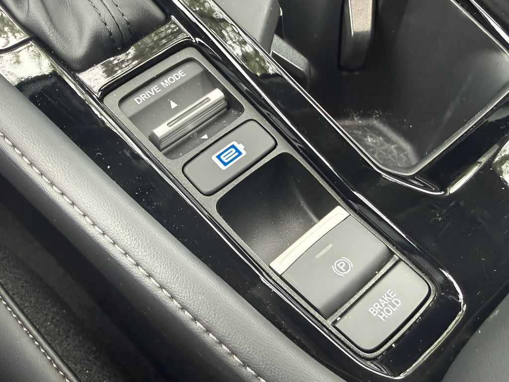 Used 2024 Honda Accord Touring image 31