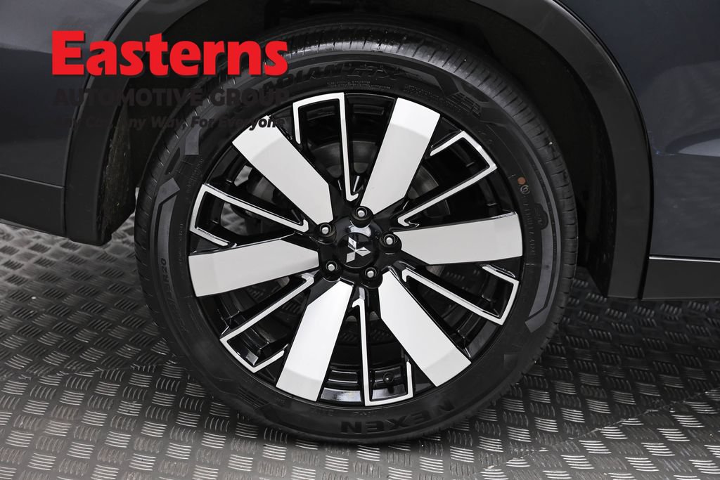 Used 2025 Mitsubishi Outlander SE AWD/4WD image 31