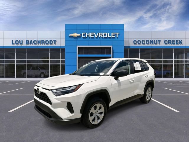 Used 2024 Toyota RAV4 LE FWD image 4