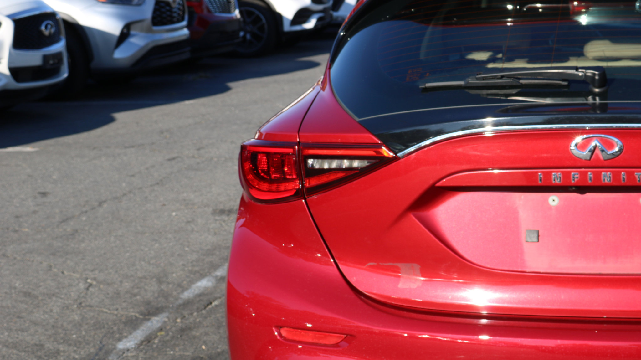 Used 2019 INFINITI QX30 image 8