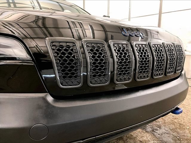 Used 2019 Jeep Cherokee Latitude AWD/4WD image 29