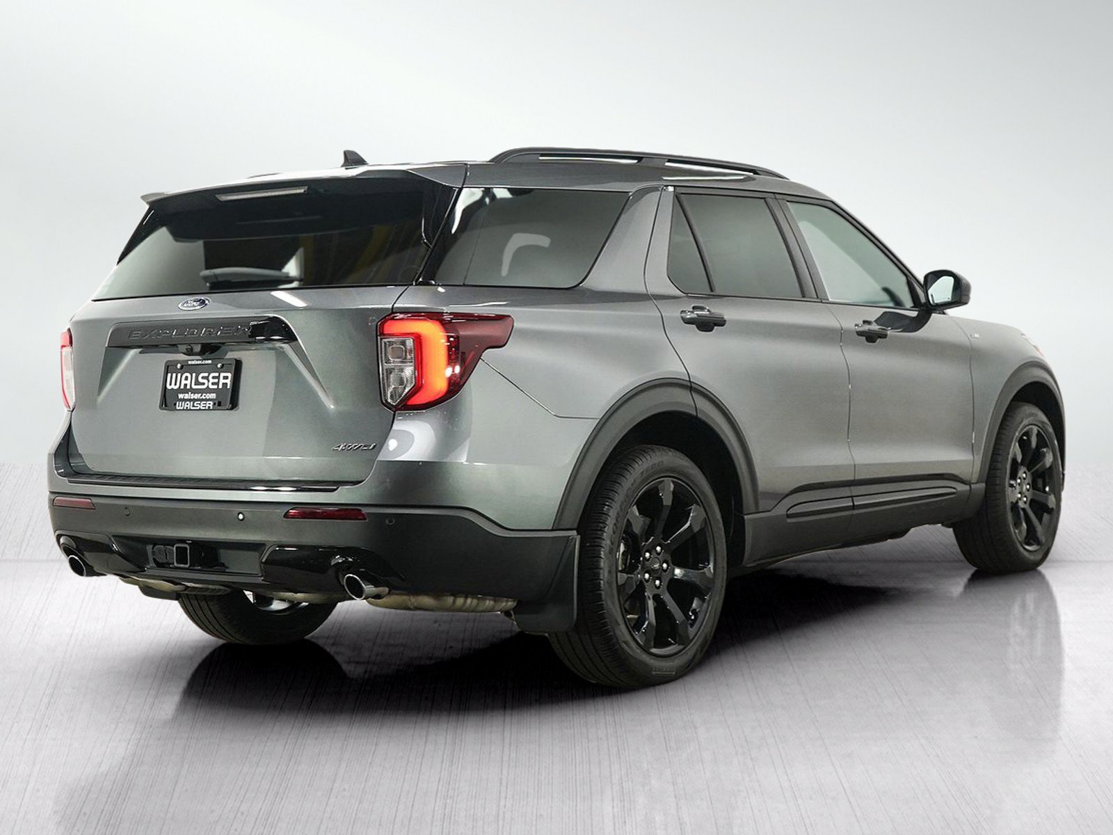 Used 2024 Ford Explorer ST-Line w/ Class IV Trailer Tow Package AWD/4WD image 6