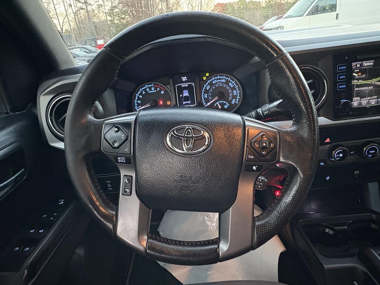 Used 2016 Toyota Tacoma TRD Sport image 29