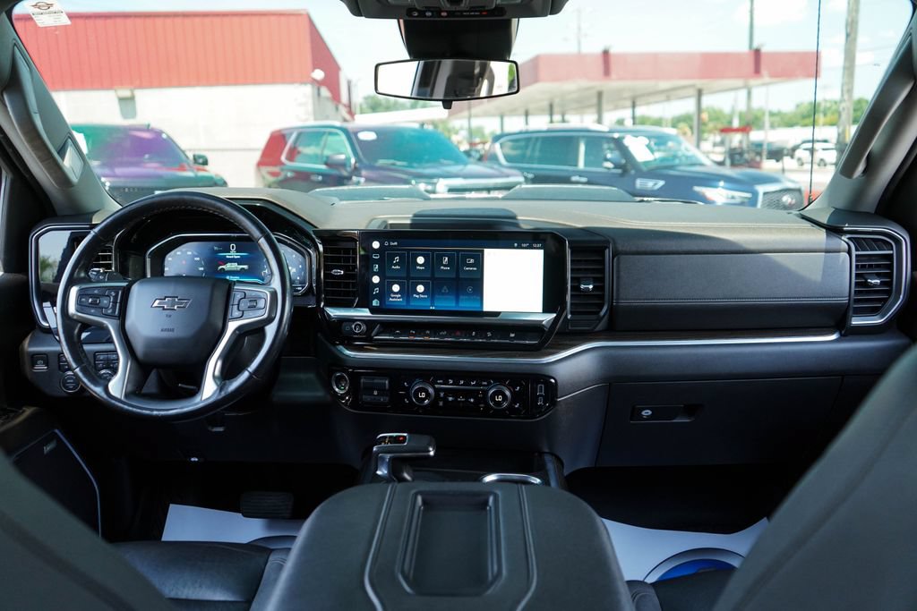 Used 2022 Chevrolet Silverado 1500 LT Trail Boss w/ LT Trail Boss Premium Package AWD/4WD image 9