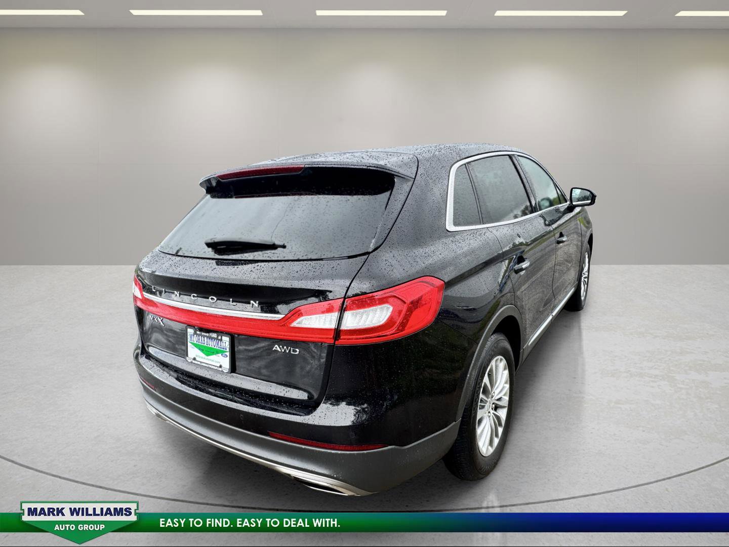 Used 2017 Lincoln MKX Select w/ Select Plus Package AWD/4WD image 4
