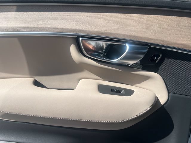 New 2026 Volvo XC90 T8 Plus w/ Protection Package AWD/4WD image 25